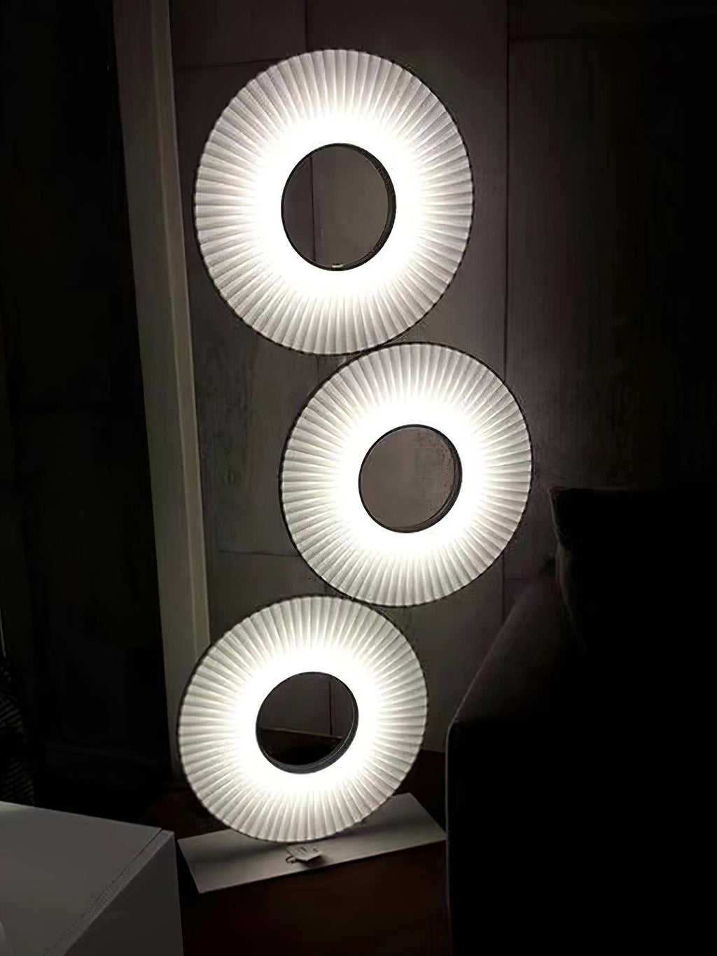 Iris Totem Floor Light, Floor Lamp, detail 9