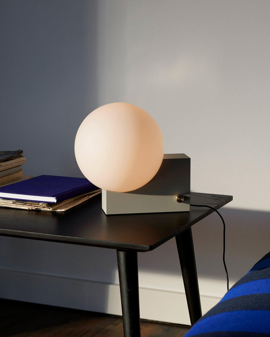 Fusion Table Light, Bedside Table Lamp, detail 20