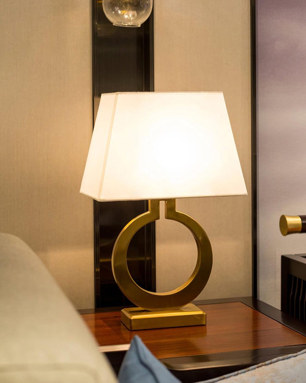 Keyhole Ring Table Light, Bedside Table Lamp, detail 13