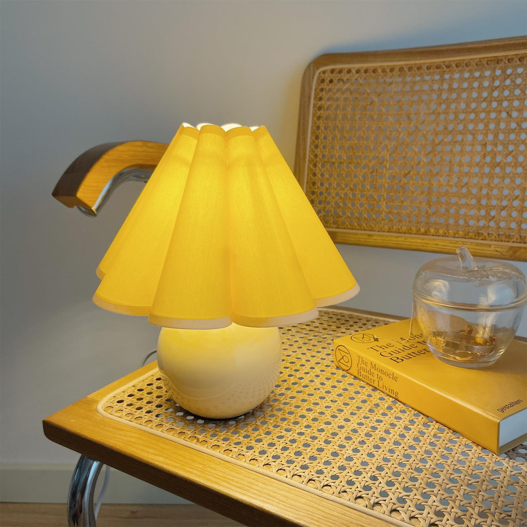 Kicsi Knife Pleat Table Light, Bedside Table Lamp, detail 4