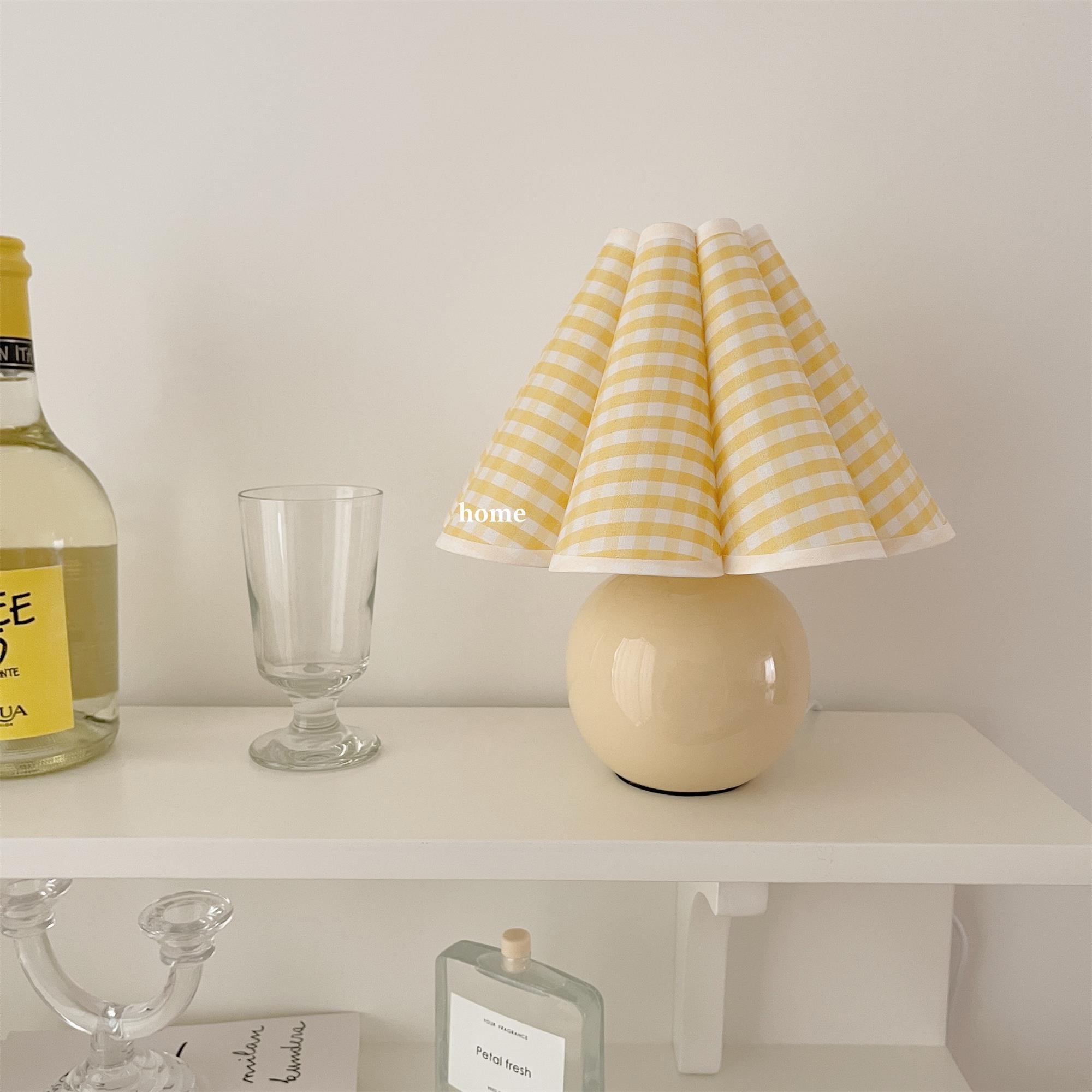 Kicsi Knife Pleat Table Light, Bedside Table Lamp, detail 24