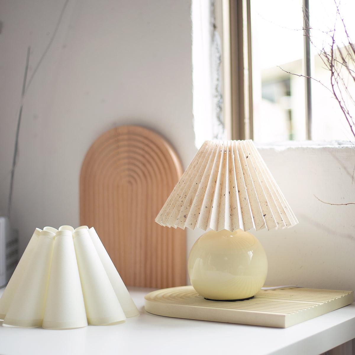 Kicsi Knife Pleat Table Light, Bedside Table Lamp, detail 5
