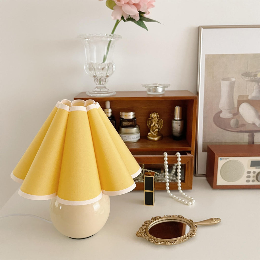 Kicsi Knife Pleat Table Light, Bedside Table Lamp, detail 12