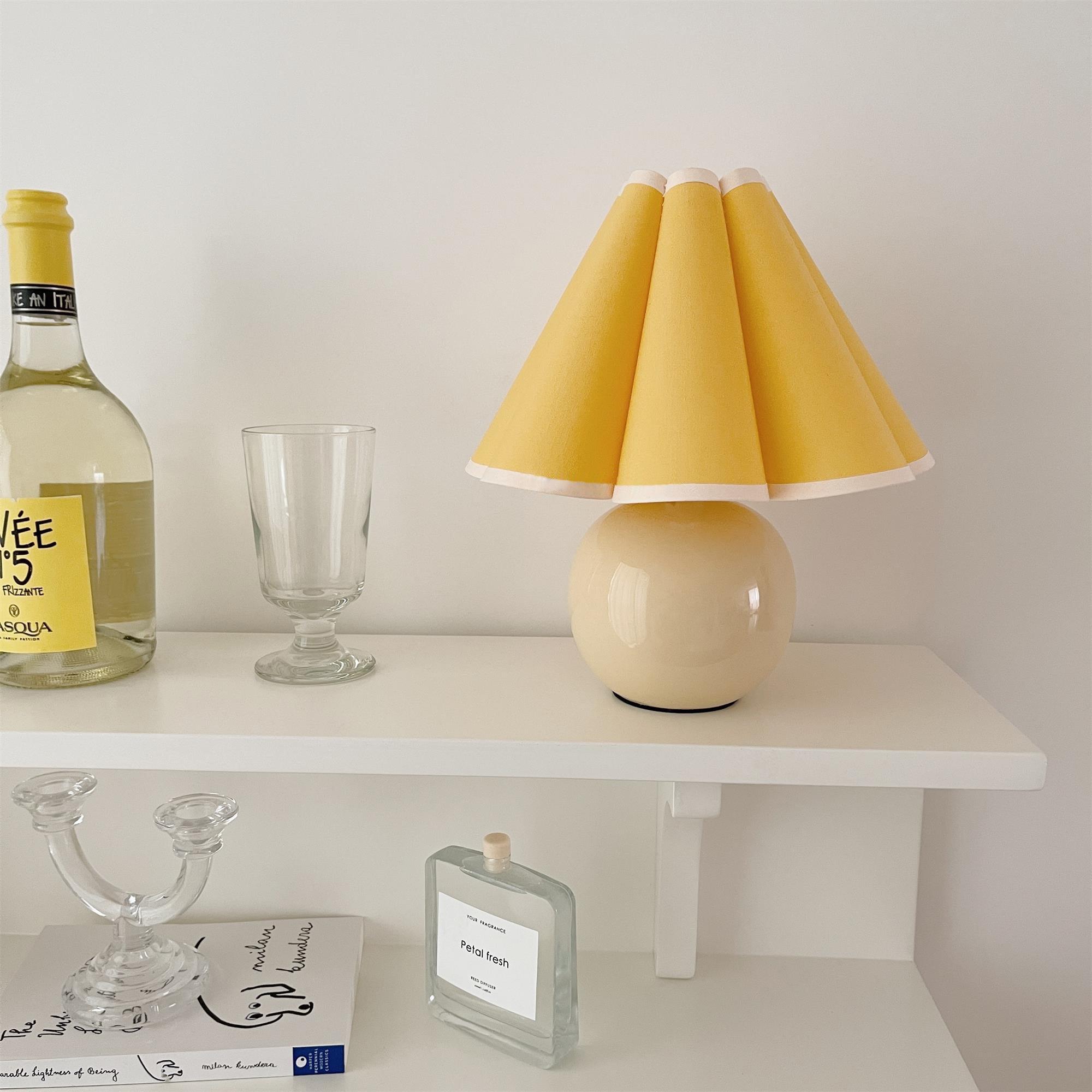 Kicsi Knife Pleat Table Light, Bedside Table Lamp, detail 14