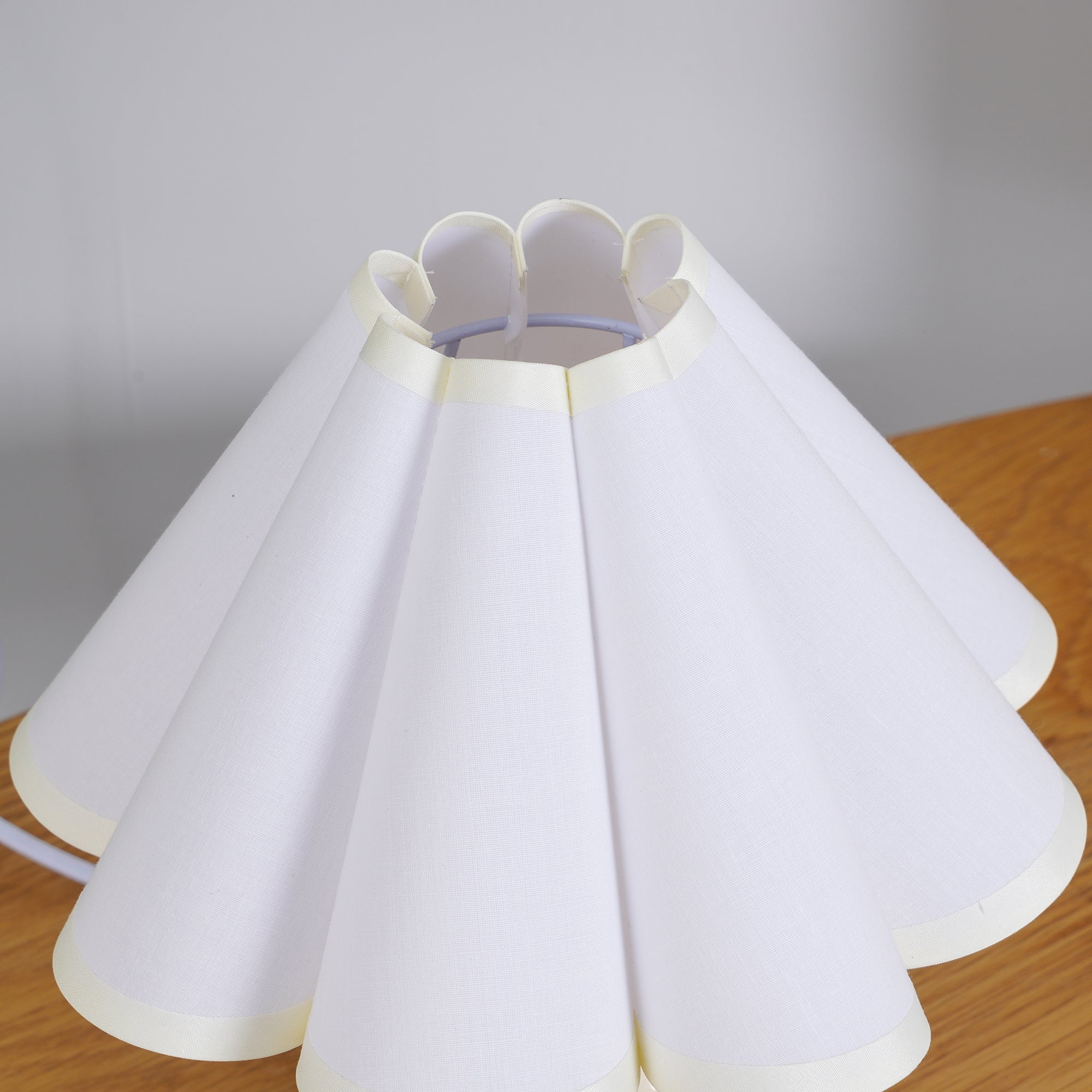 Kicsi Knife Pleat Table Light, Bedside Table Lamp, detail 20