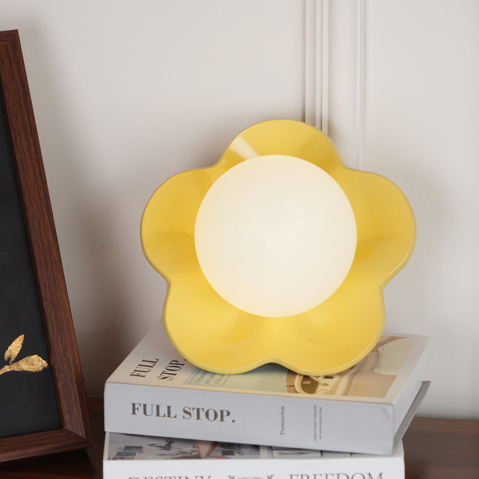 La fleur Wall Light - Φ 7.9 x H 6.7 Resin, Hardwired Wall Sconce, detail 13