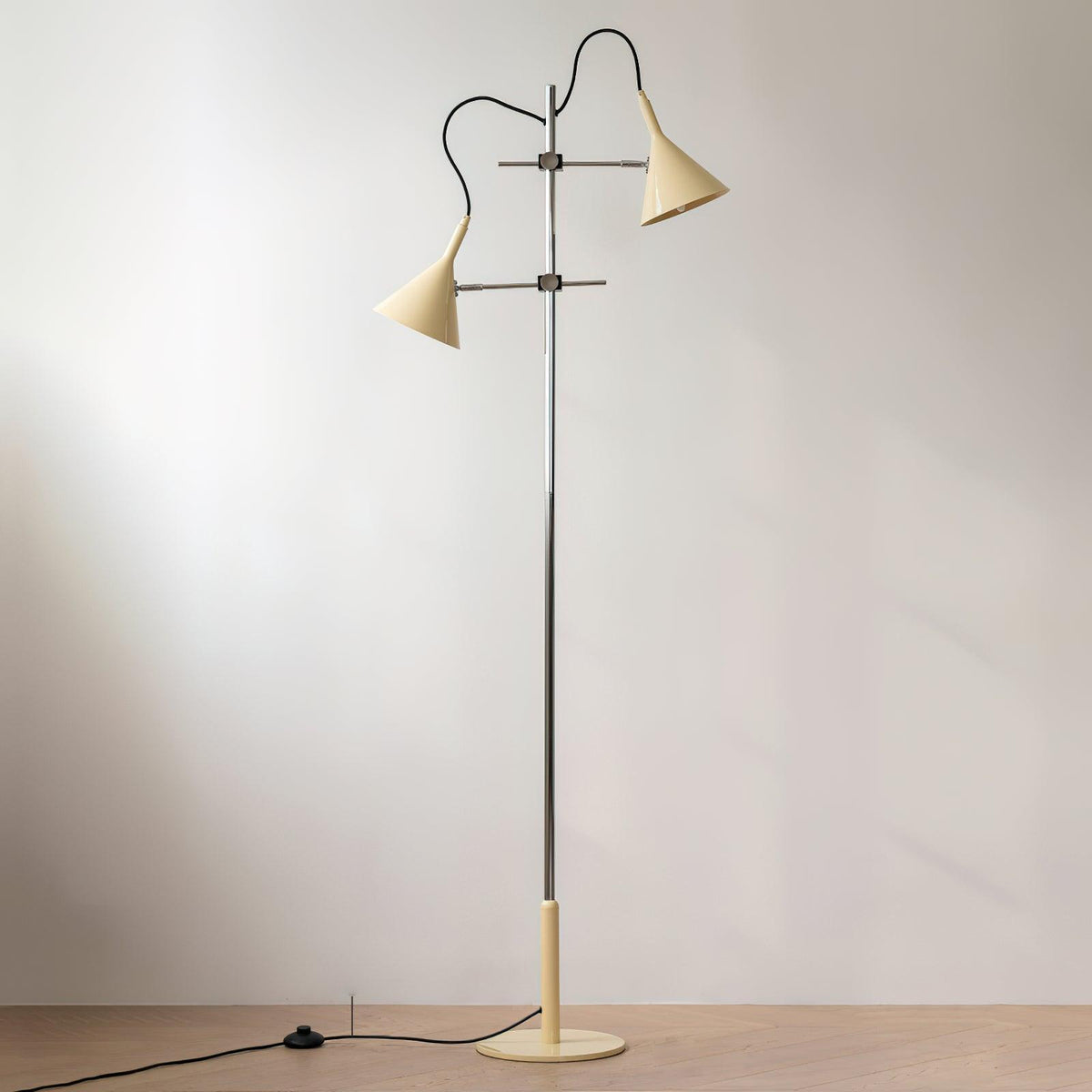 Laiton Floor Light, Floor Lamp, detail 5