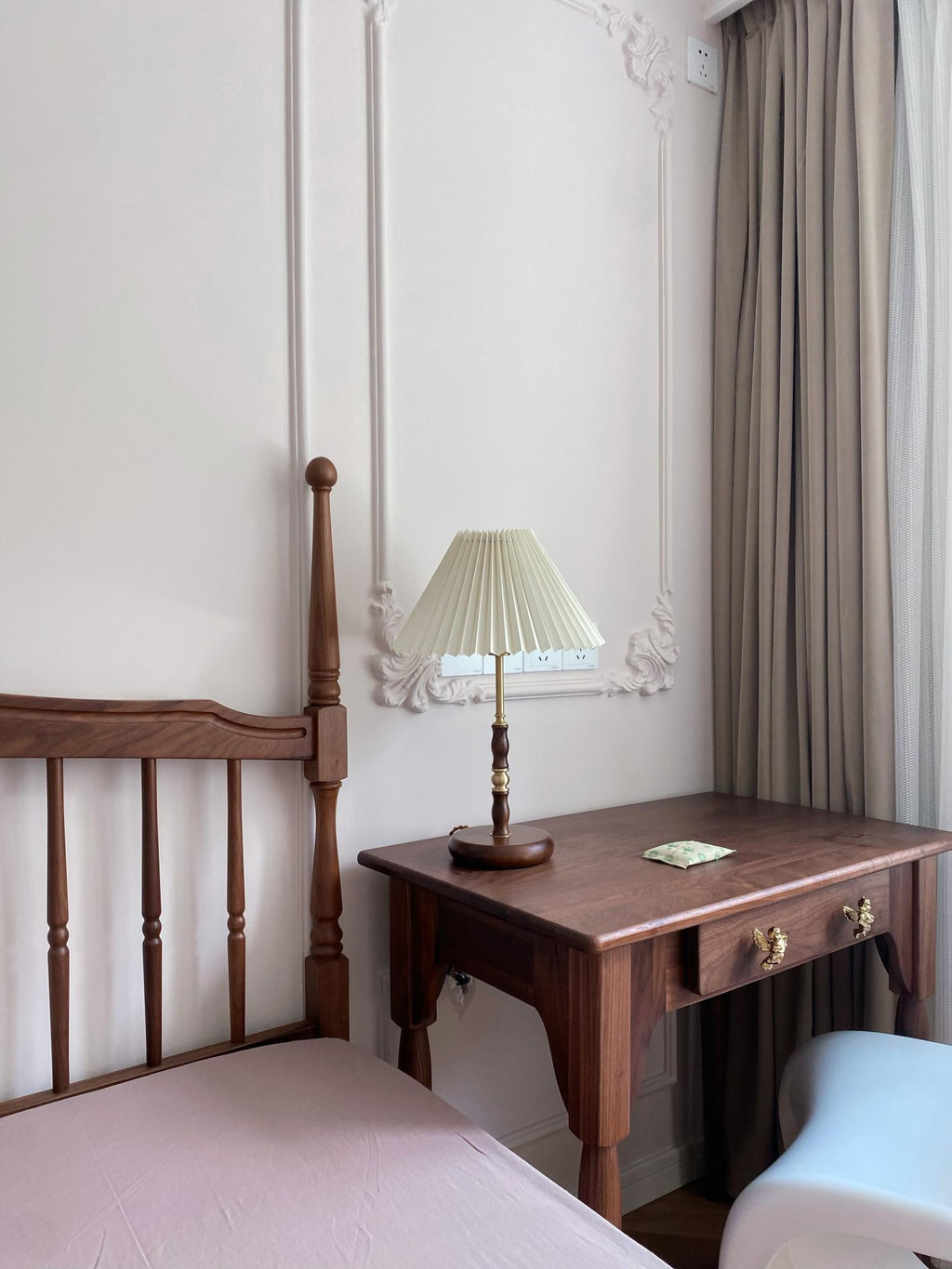 Le Klint Table Light, Bedside Table Lamp, detail 4