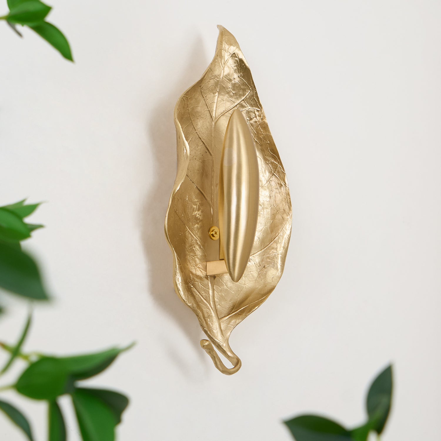 Leaf Brass Wall Light, Hardwired Wall Sconce, detail 35