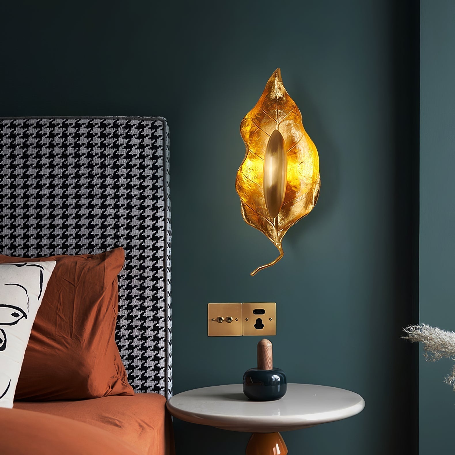 Leaf Brass Wall Light, Hardwired Wall Sconce, detail 22