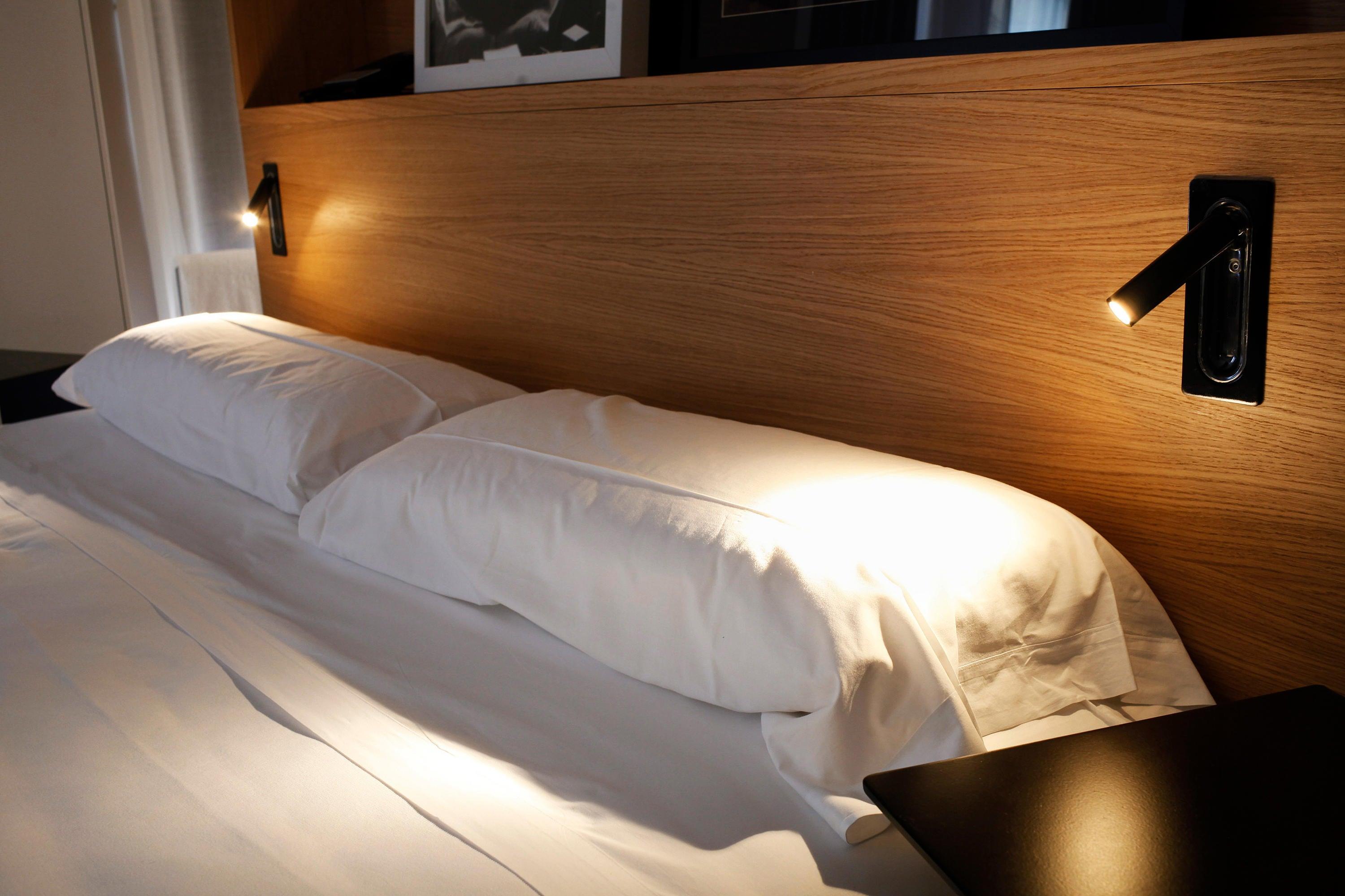 Metal OmniLux Reading Lamp, Bedside Table Lamp, detail 42