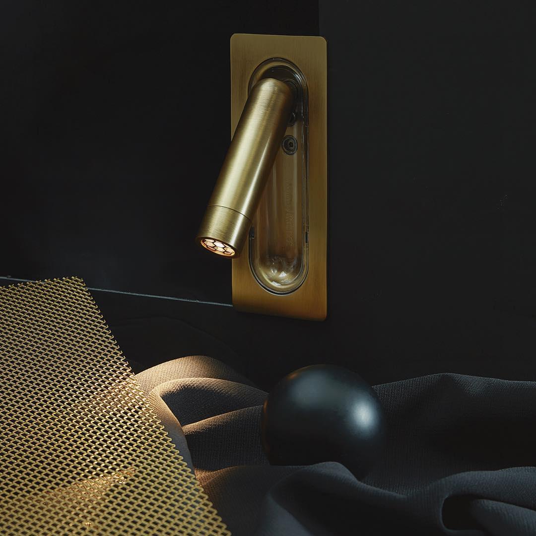 Metal OmniLux Reading Lamp, Bedside Table Lamp, detail 2