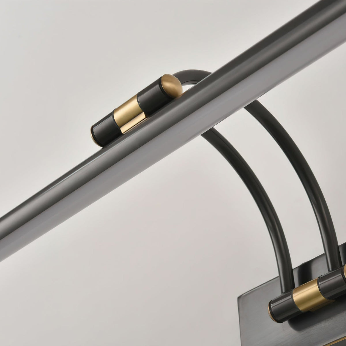 Linear Vanity Wall Fixture - Dia 35cm x H 18cm Brass, Bathroom Vanity Light, detail 11
