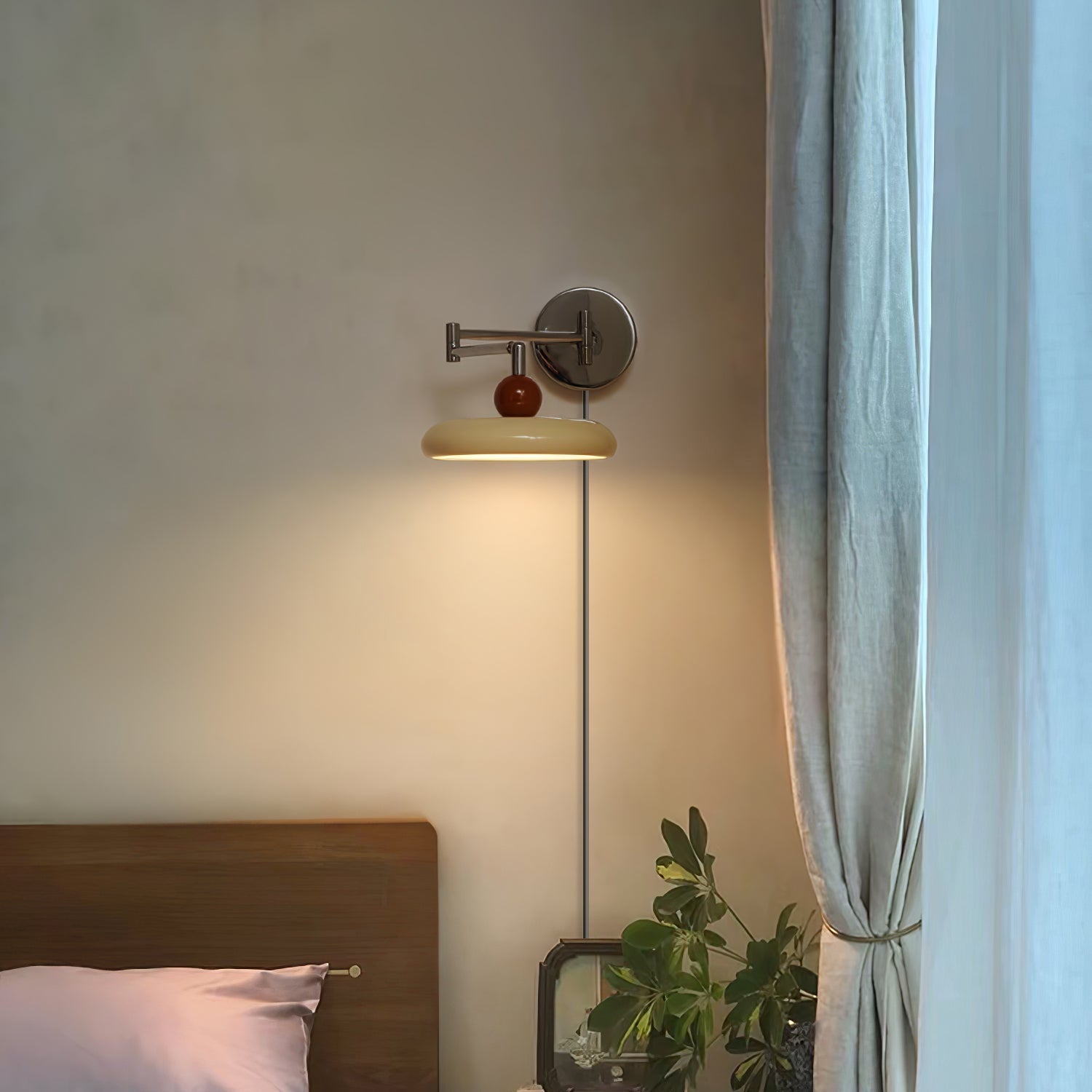 Lola Plug-In Wall Light, Plug-In Wall Sconce, detail 7