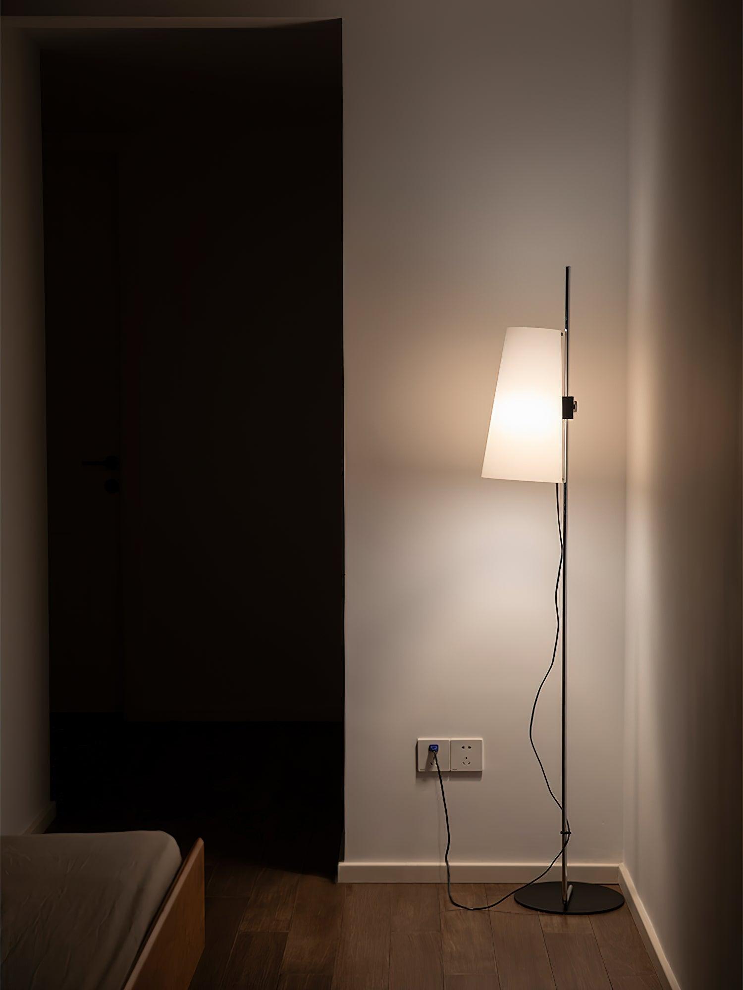 Lupe Floor Light, Floor Lamp, detail 3