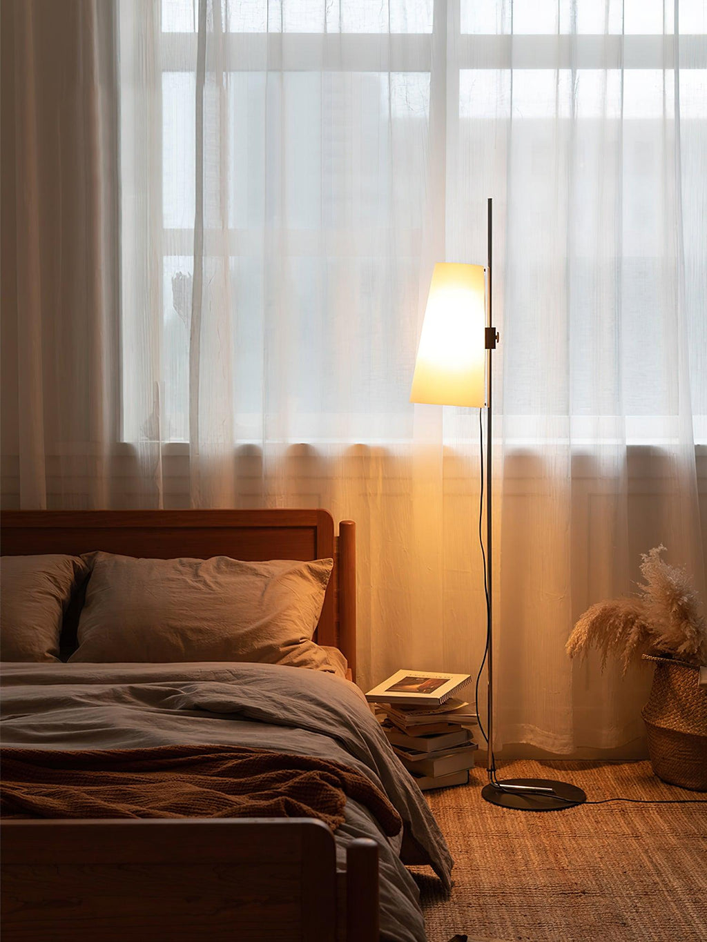 Lupe Floor Light, Floor Lamp, detail 2
