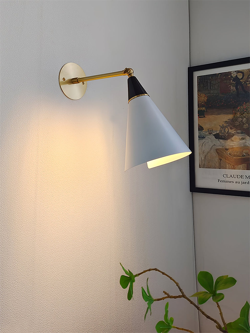 Petite Magari Wall Light, Hardwired Wall Sconce, detail 8