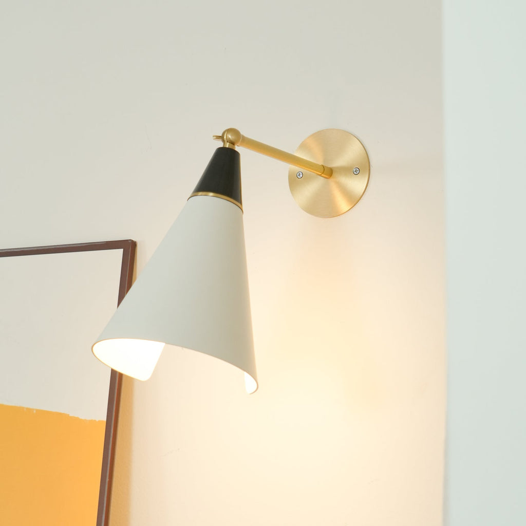 Petite Magari Wall Light, Hardwired Wall Sconce, detail 2
