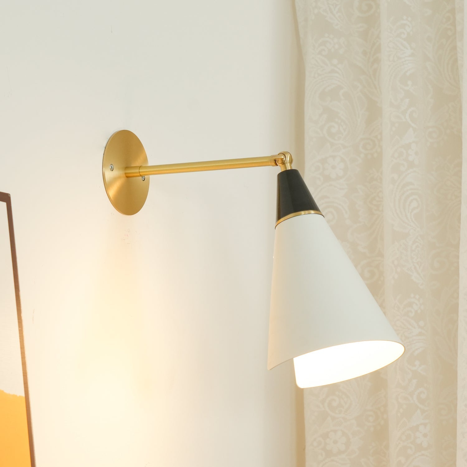 Petite Magari Wall Light, Hardwired Wall Sconce, detail 5