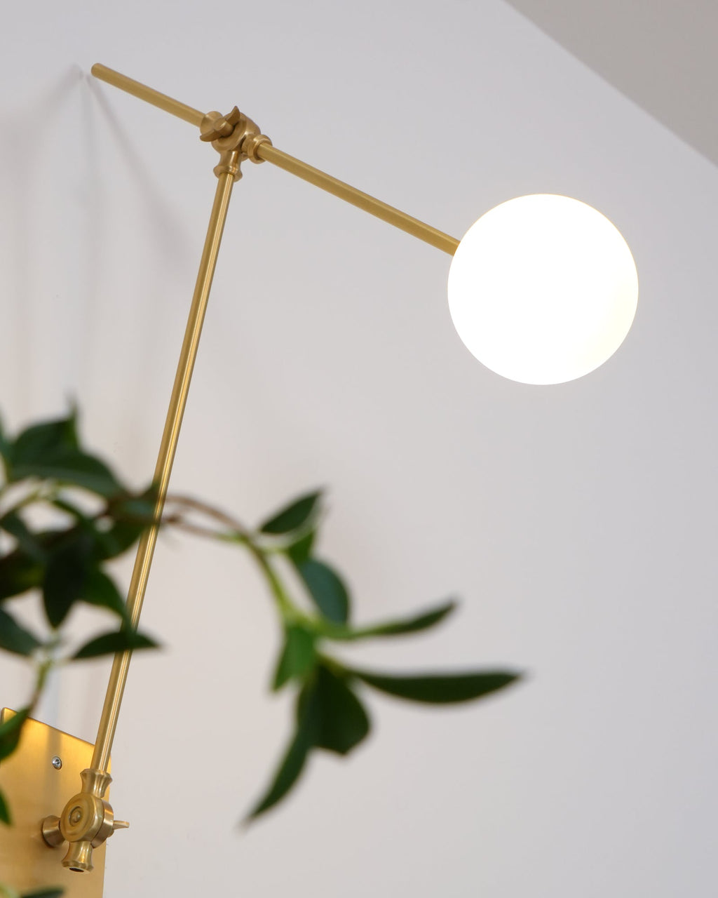 Auguri Wall Light, Hardwired Wall Sconce, detail 4