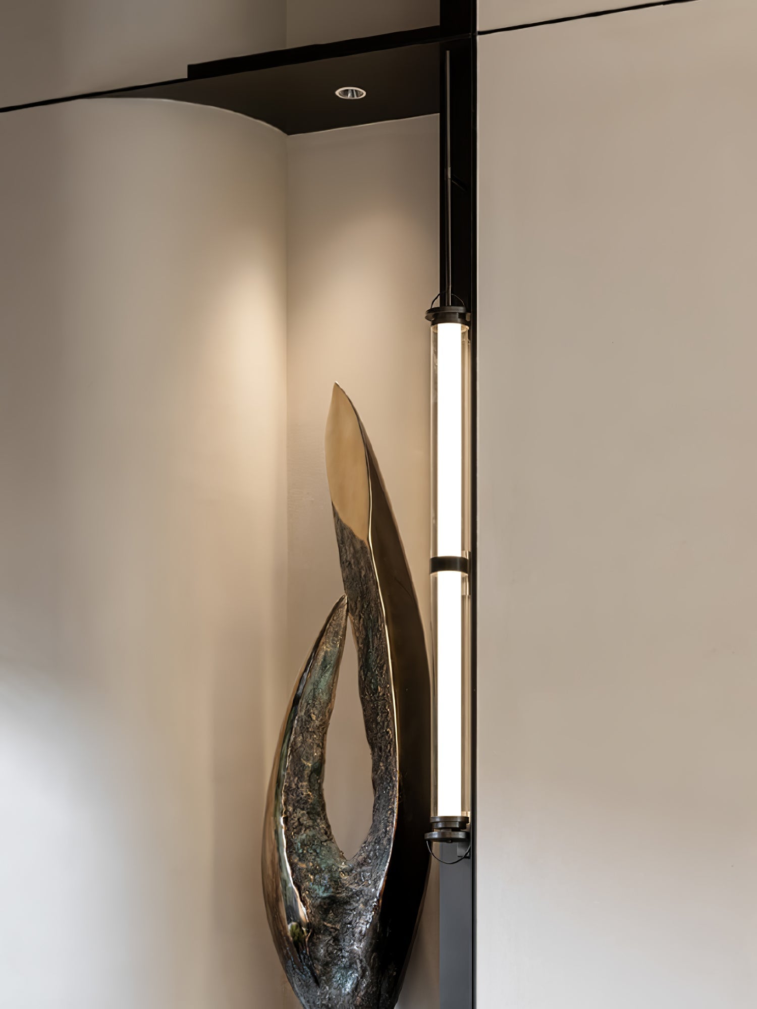 Meridian Vertical Wall Light, Hardwired Wall Sconce, detail 12