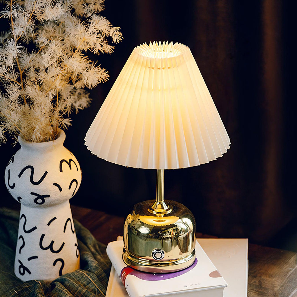 Metal Antique Table Light, Bedside Table Lamp, detail 2