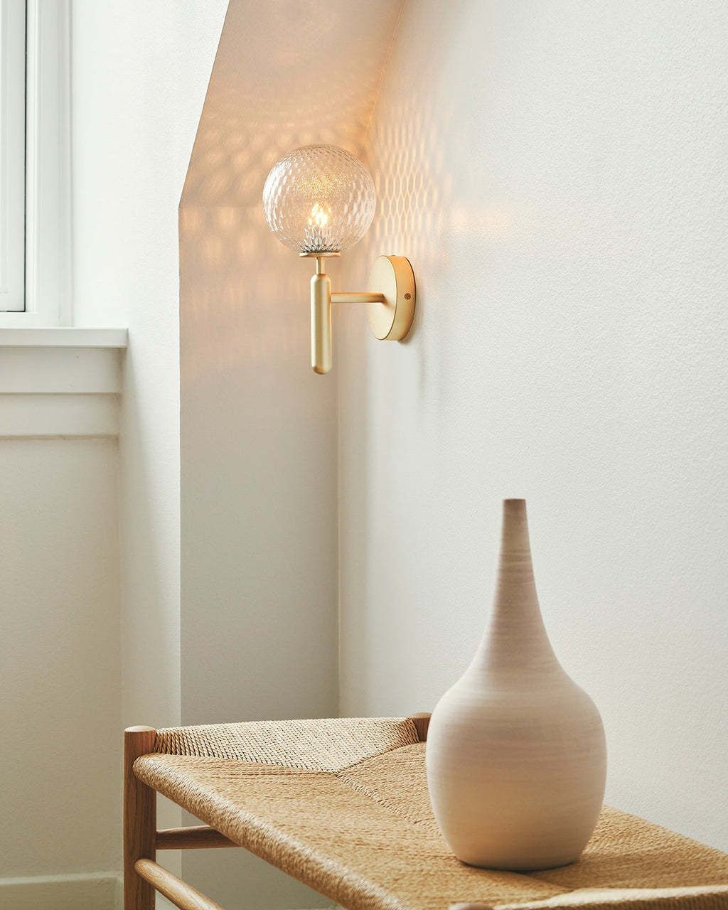 Miira Wall Light, Hardwired Wall Sconce, detail 9