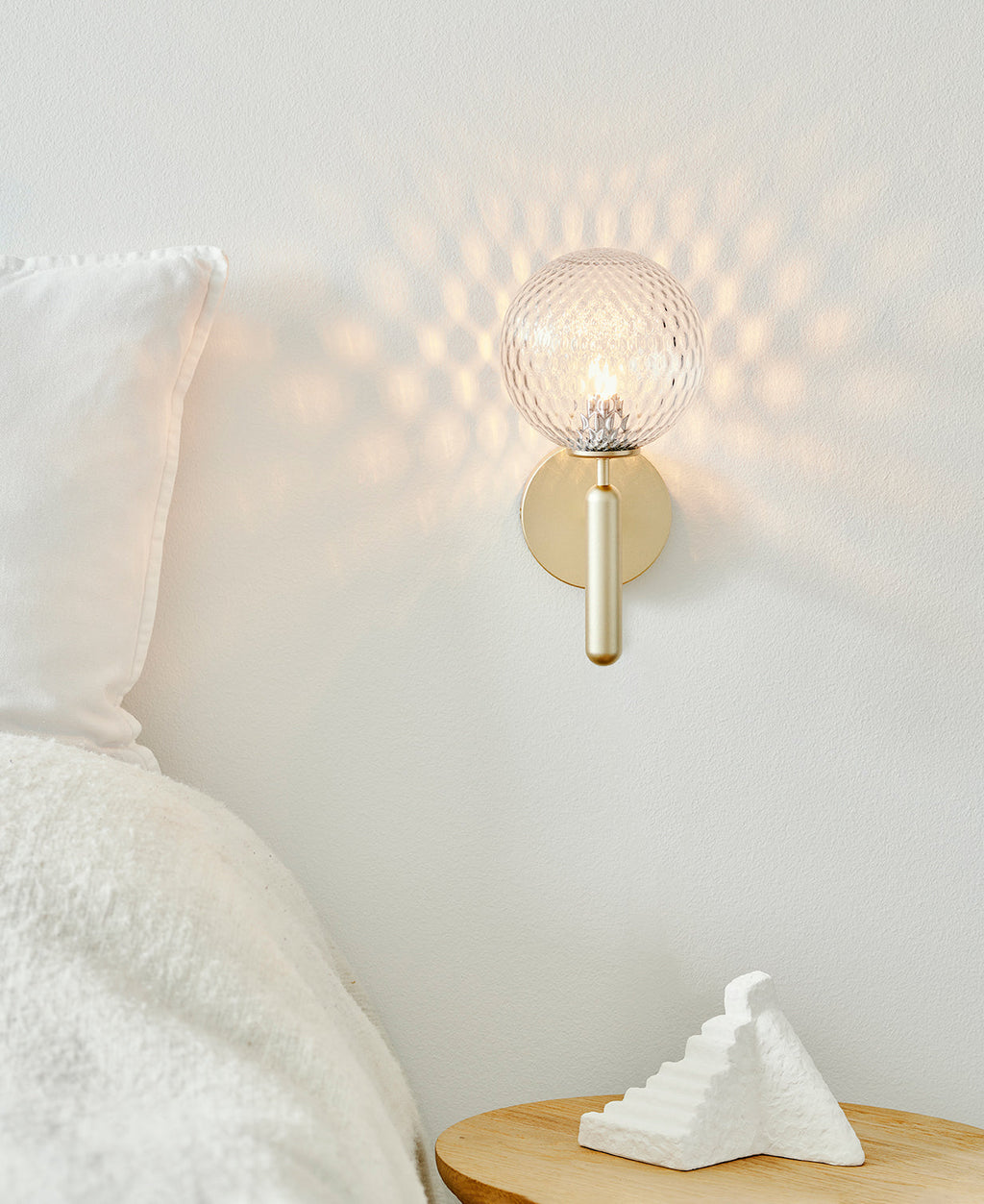 Miira Wall Light, Hardwired Wall Sconce, detail 8