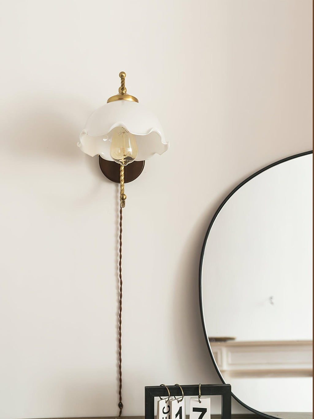 Milky Flower Wall Light, Plug-In Wall Sconce, detail 9