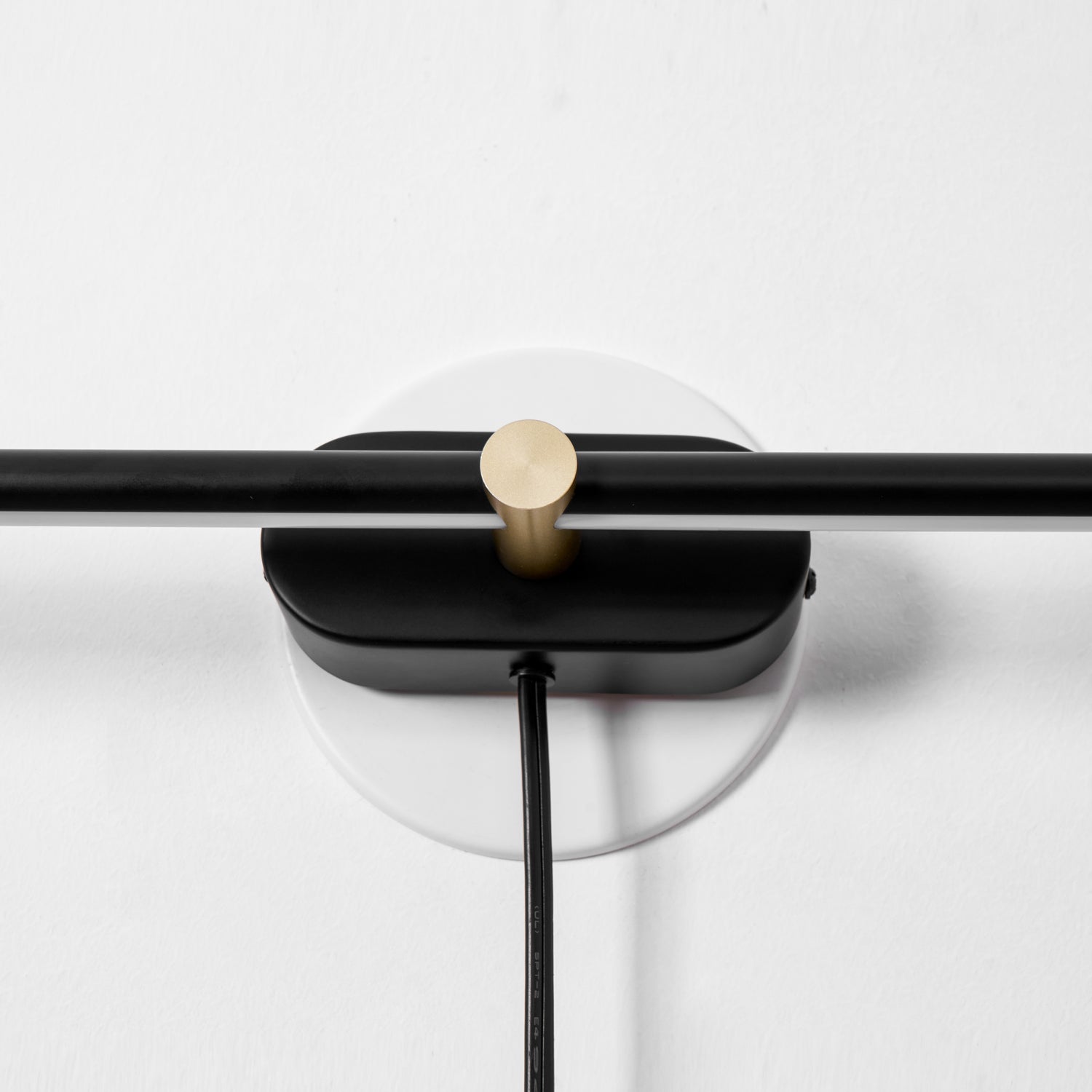 Clean-Lined Linear Plug-In Wall Light, Plug-In Wall Sconce, detail 26