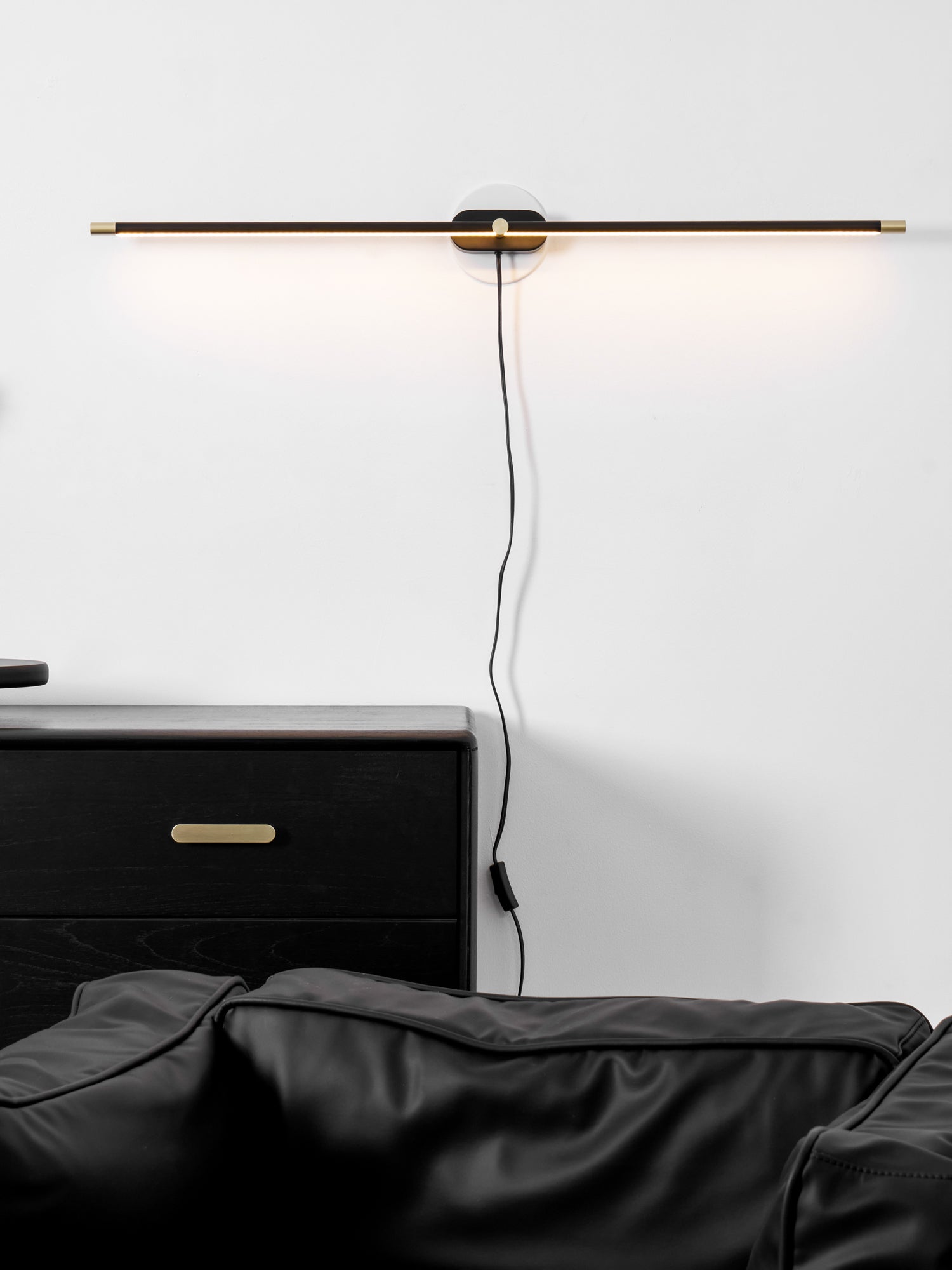 Clean-Lined Linear Plug-In Wall Light, Plug-In Wall Sconce, detail 19