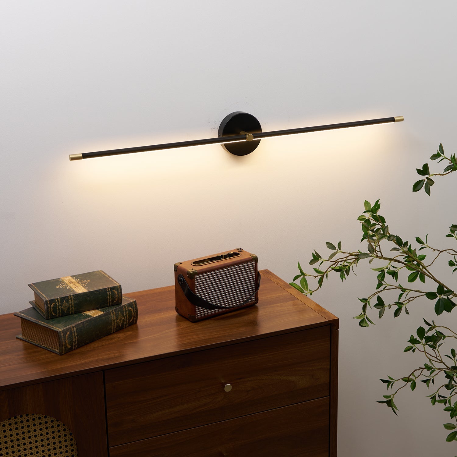 Clean-Lined Linear Plug-In LED Wall Light, Plug-In Wall Sconce, detail 8