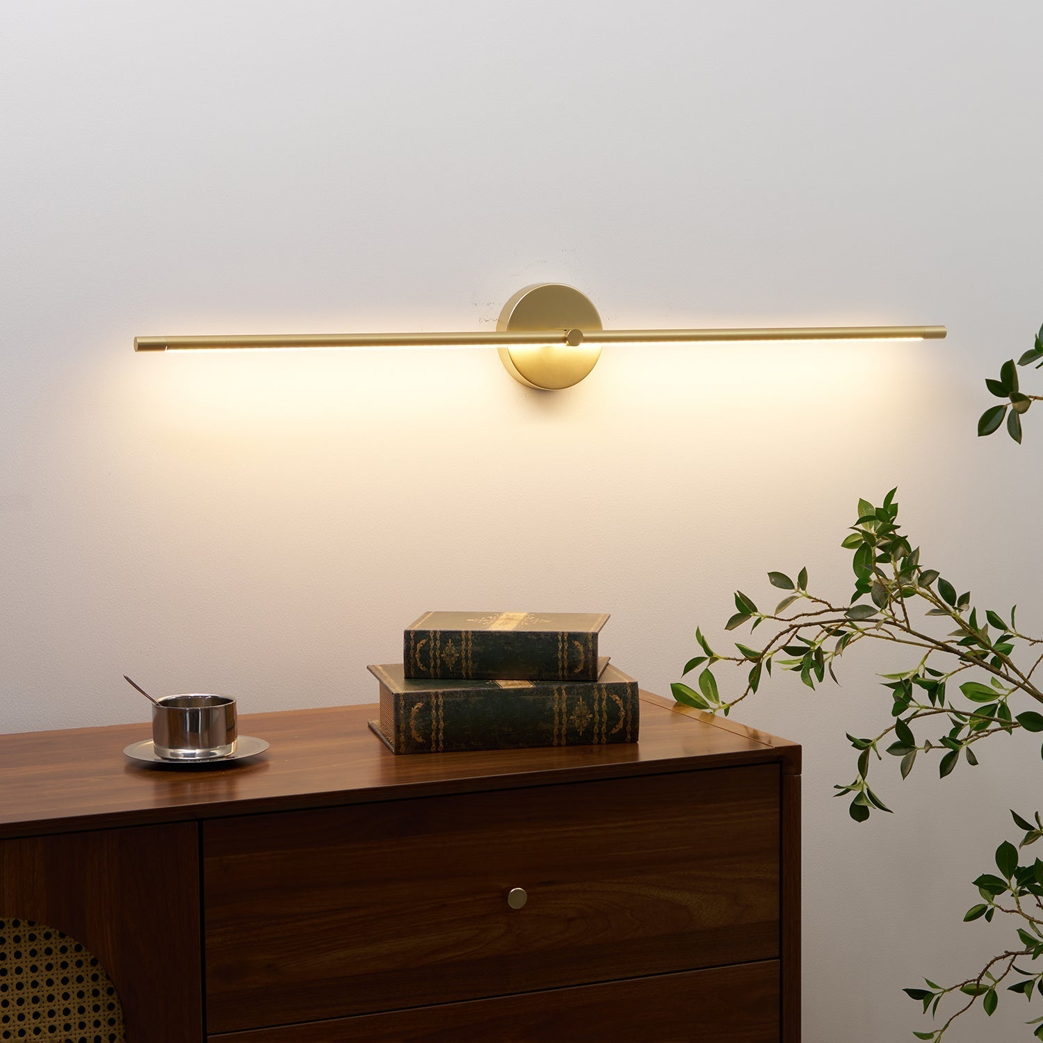 Clean-Lined Linear Plug-In LED Wall Light, Plug-In Wall Sconce, detail 5