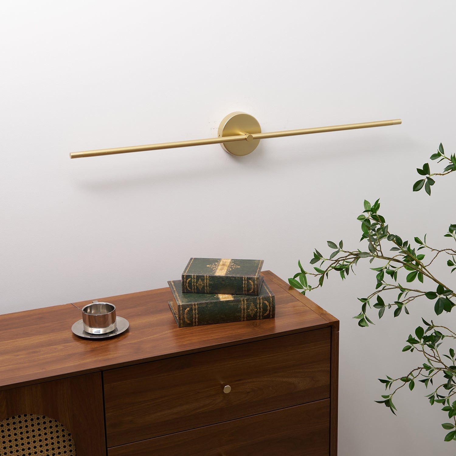 Clean-Lined Linear Plug-In LED Wall Light, Plug-In Wall Sconce, detail 13
