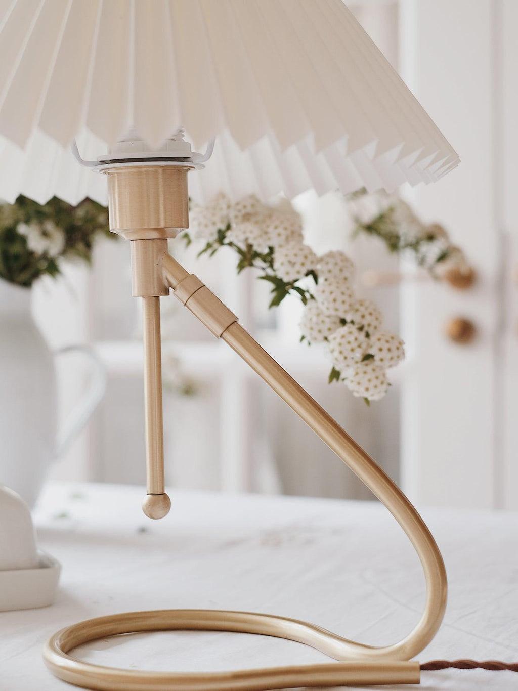 Levitate Pleated Table Light, Bedside Table Lamp, detail 20