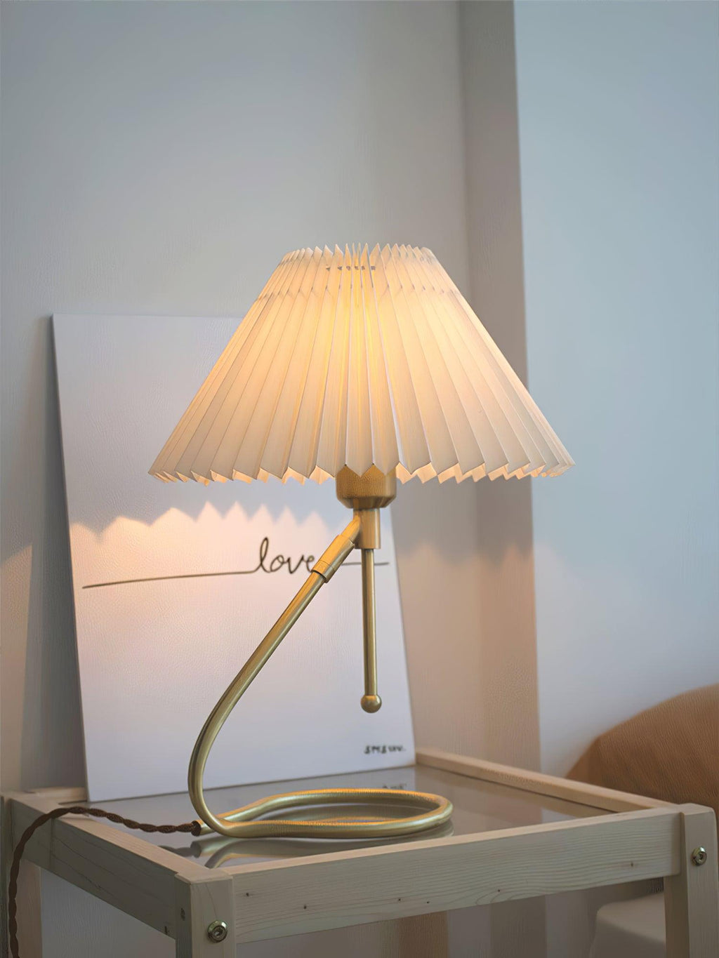 Levitate Pleated Table Light, Bedside Table Lamp, detail 2