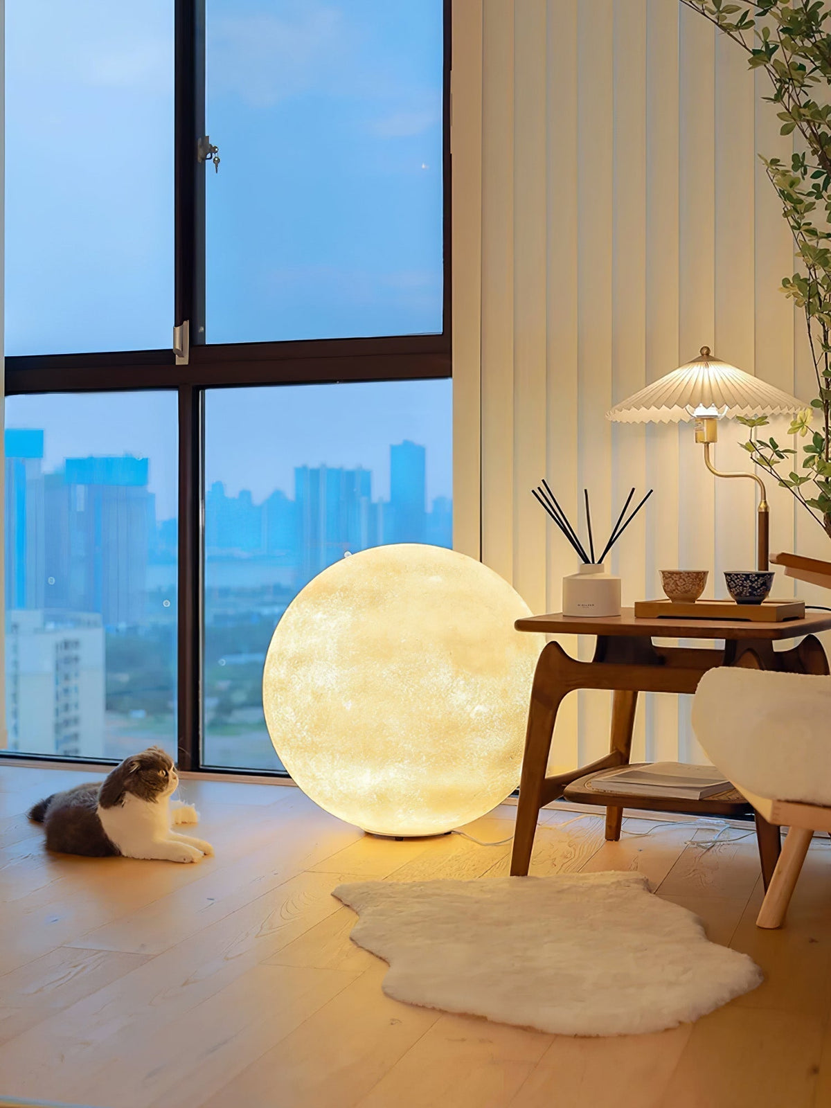 Moon Table Lamp detail view 8