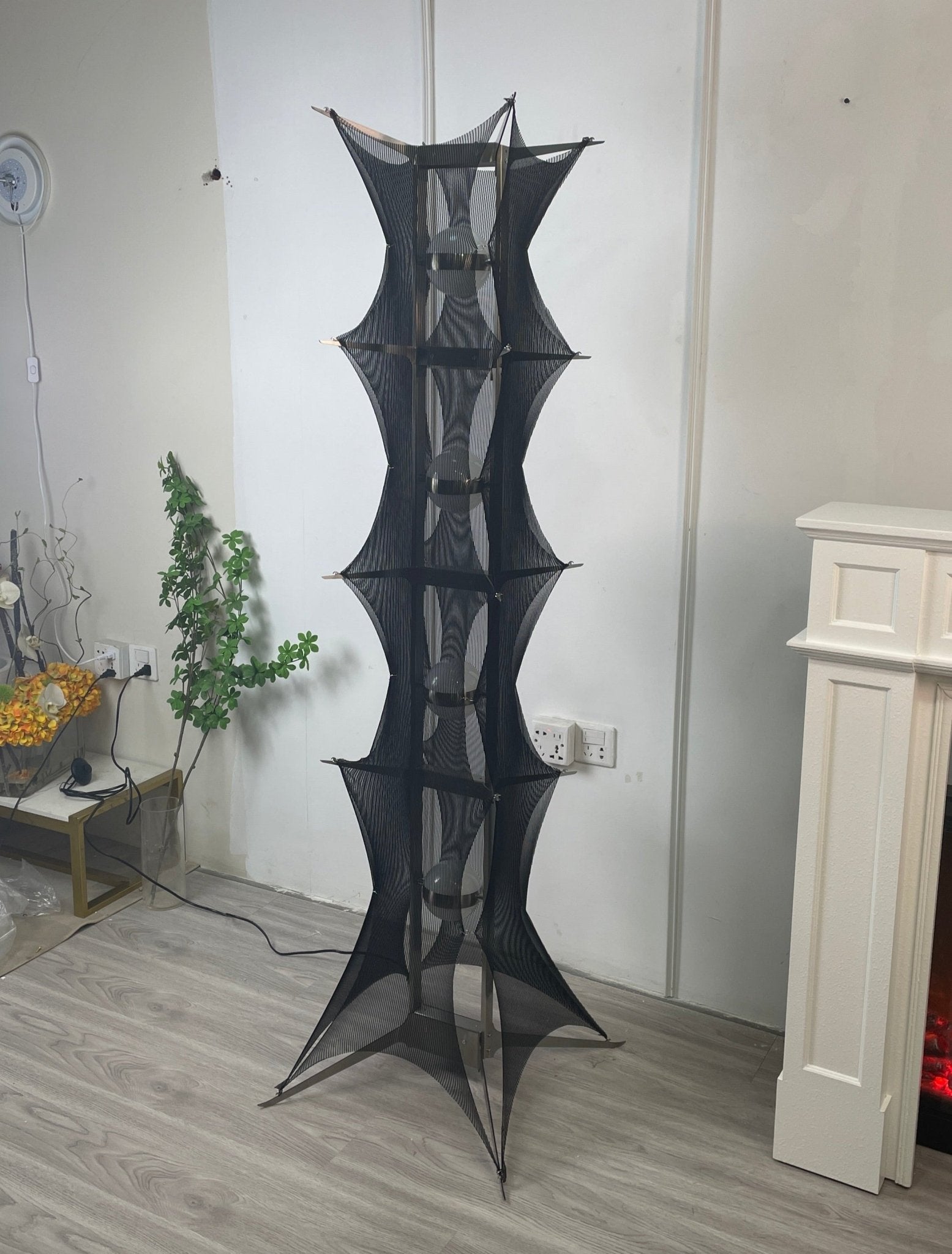 Noir Mesh Tower Floor Light, Floor Lamp, detail 4