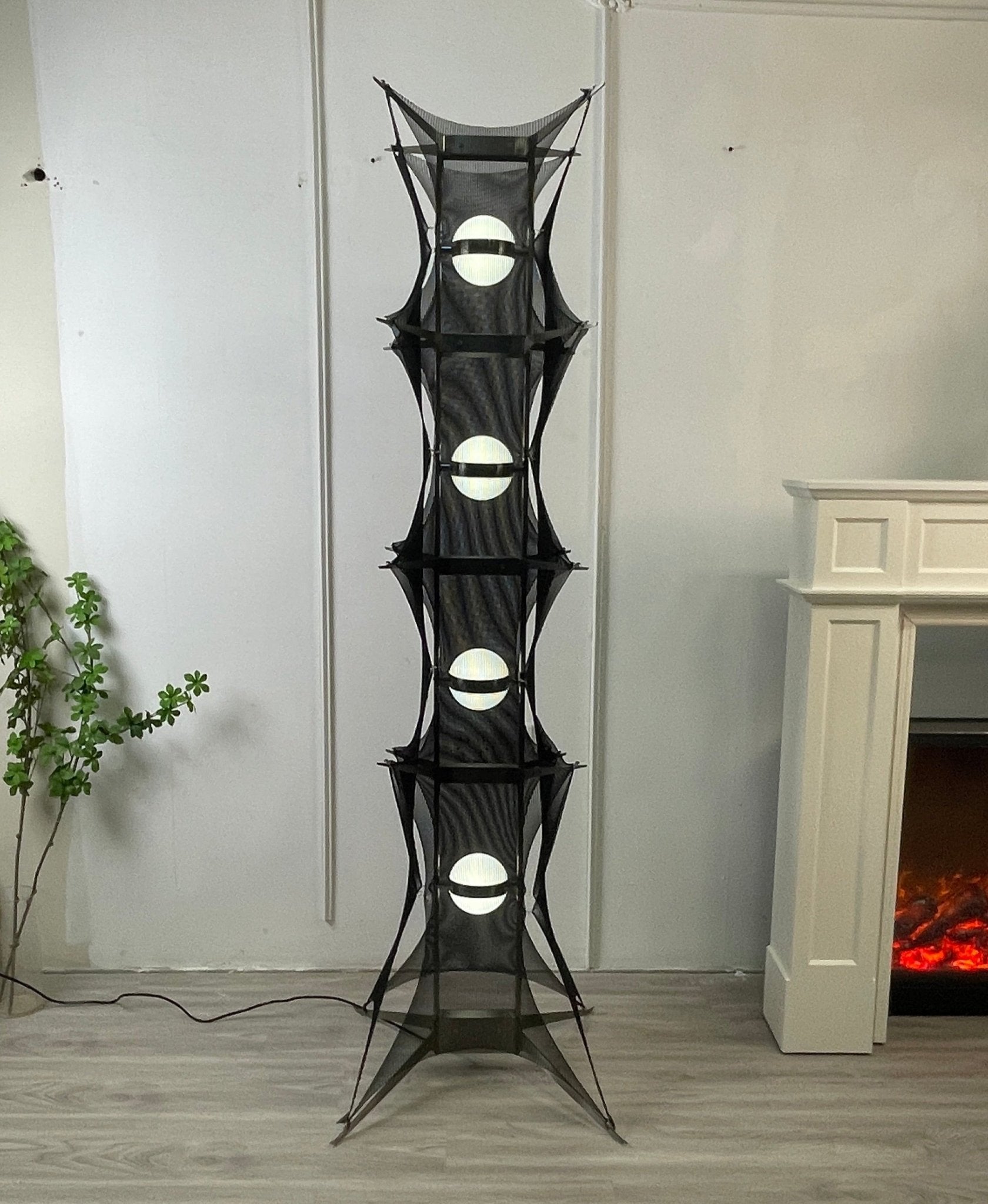 Noir Mesh Tower Floor Light, Floor Lamp, detail 12