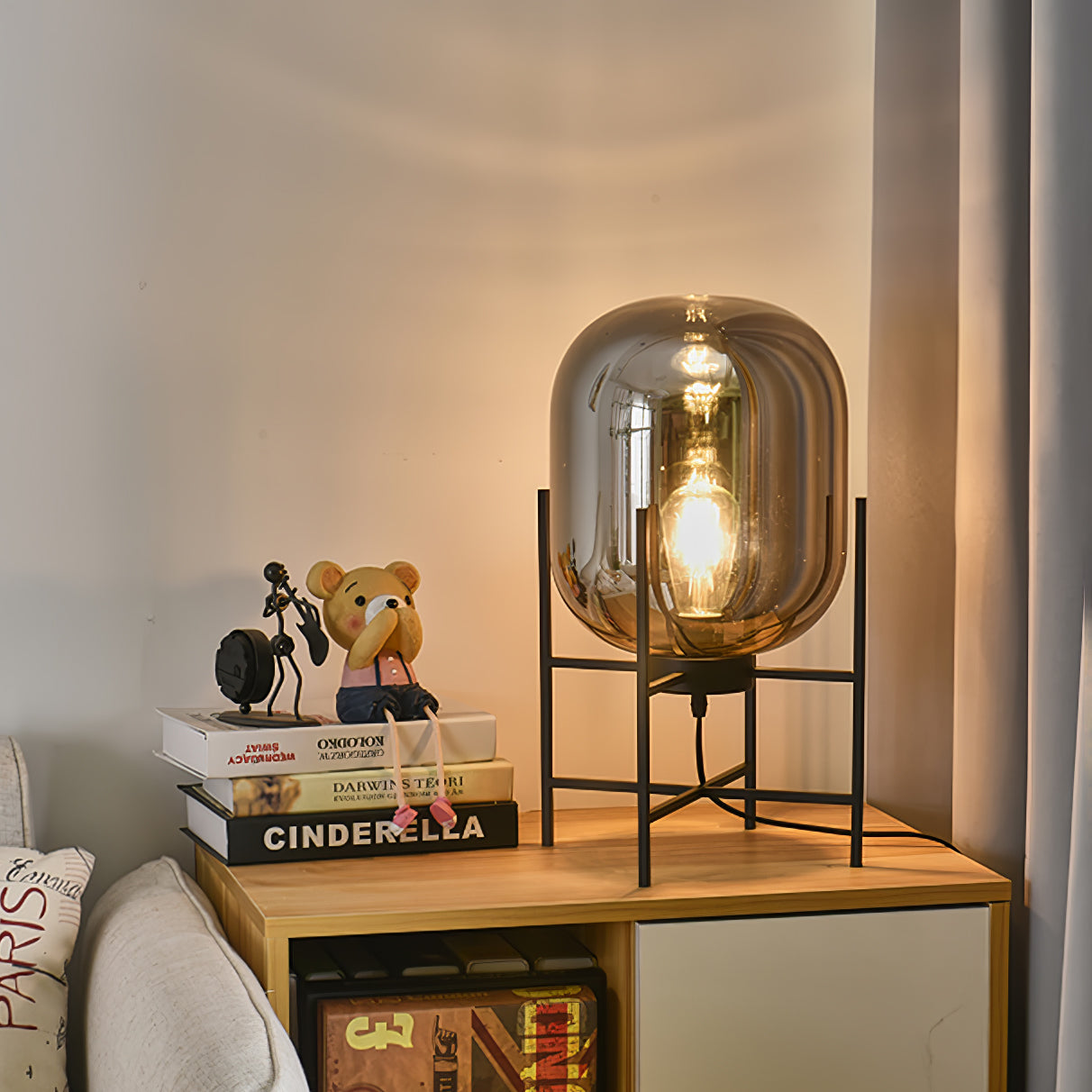 Oda Table Light, Bedside Table Lamp, detail 3