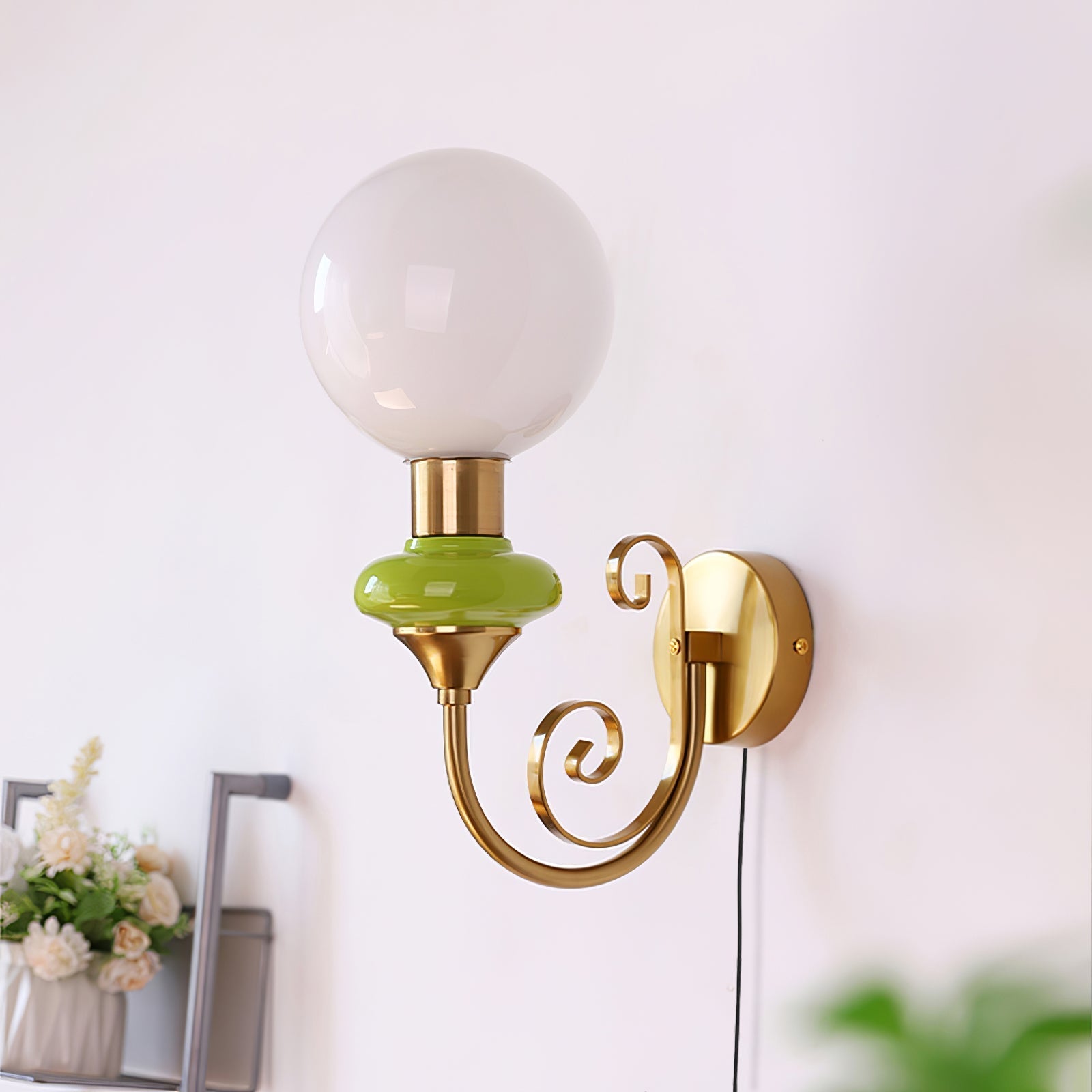 Onyx Plug-In Wall Light, Plug-In Wall Sconce, detail 5