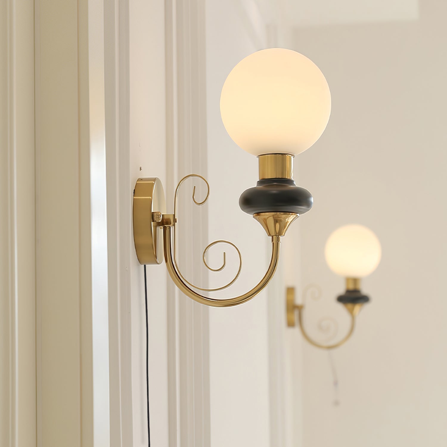 Onyx Plug-In Wall Light, Plug-In Wall Sconce, detail 3
