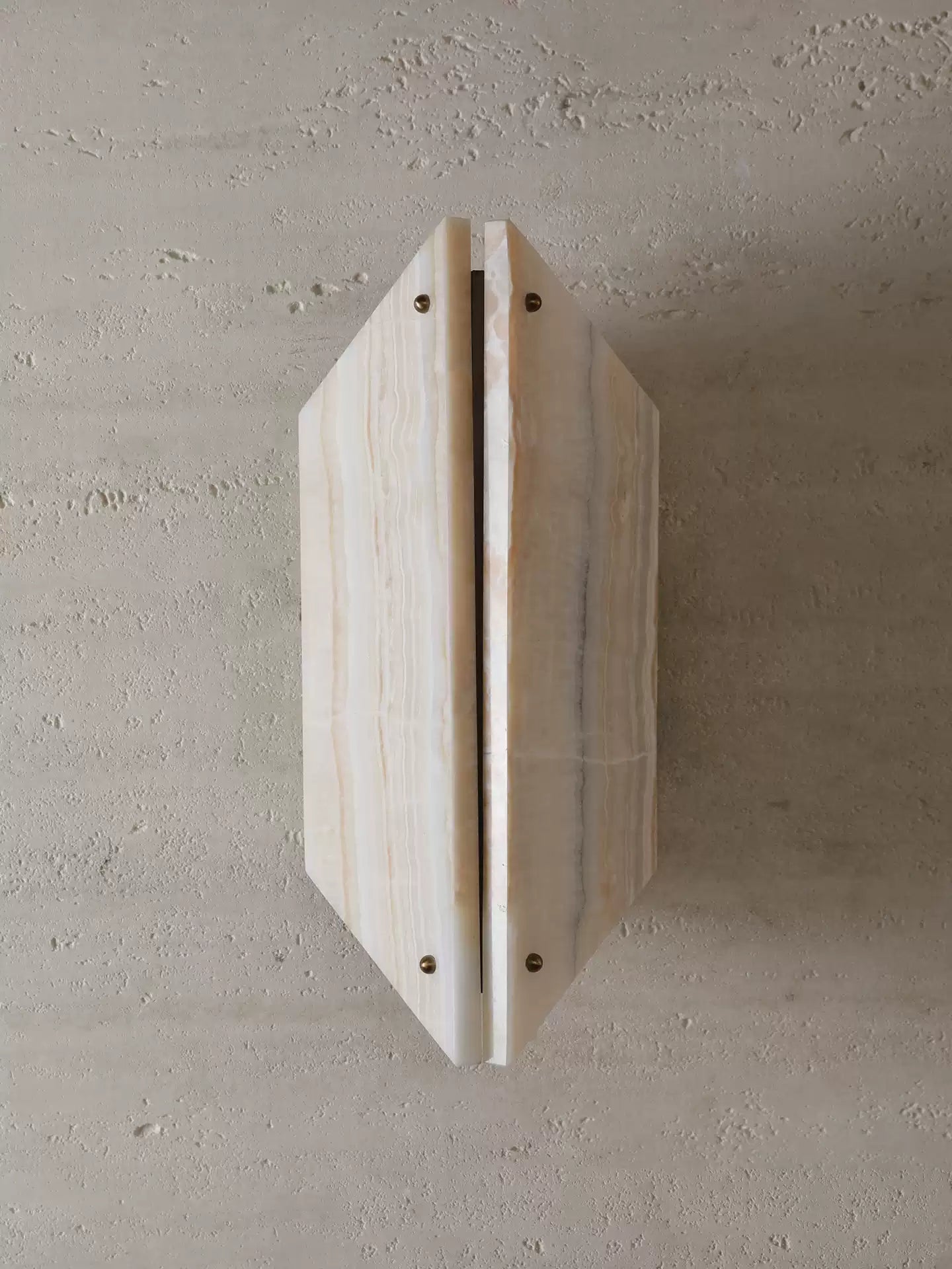 Onyxa Crest Alabaster Wall Light, Hardwired Wall Sconce, detail 17