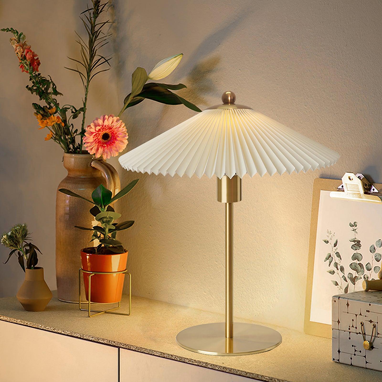 Perla Pleated Table Light, Bedside Table Lamp, detail 3