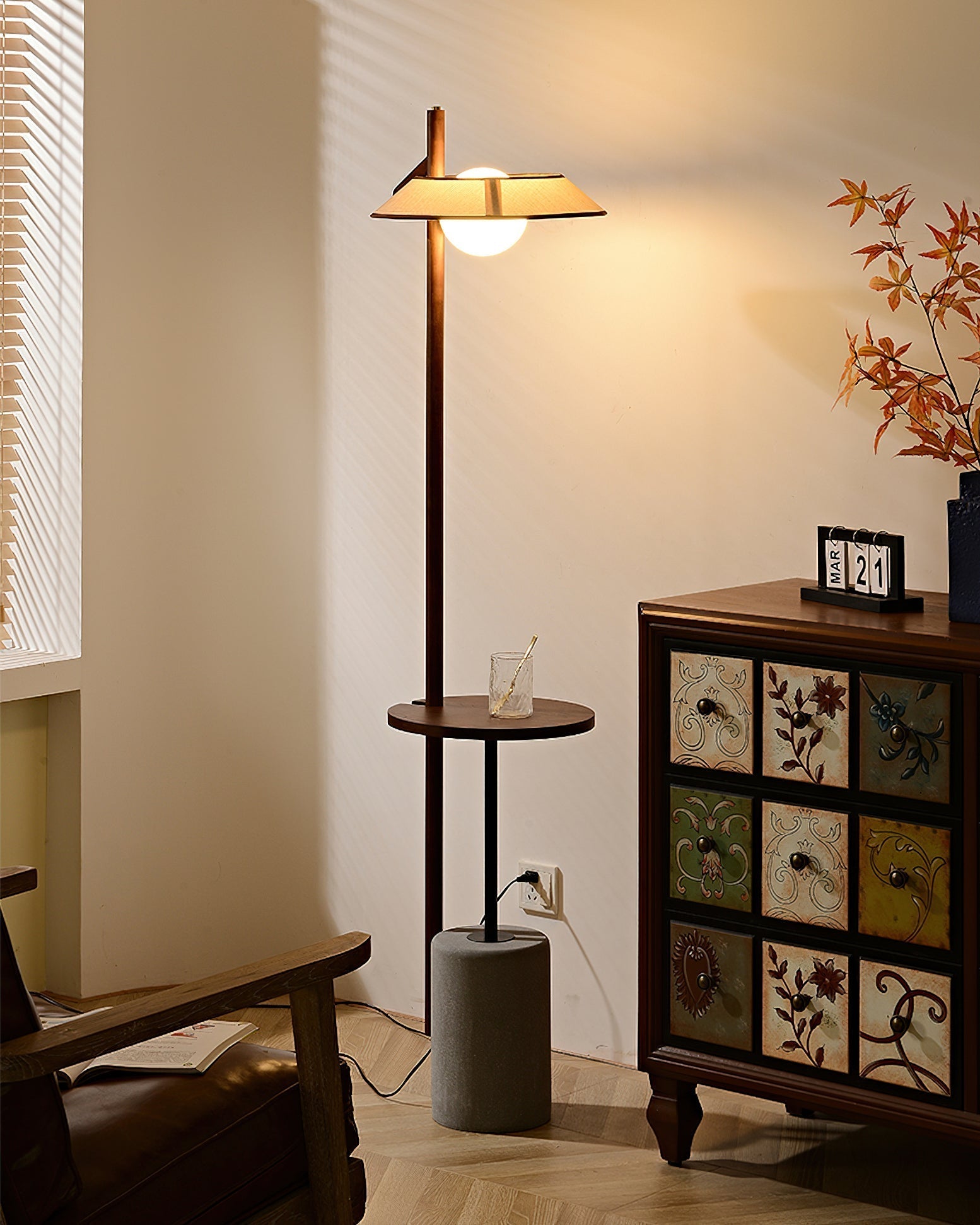 Pinnacle Floor Light, Floor Lamp, detail 12