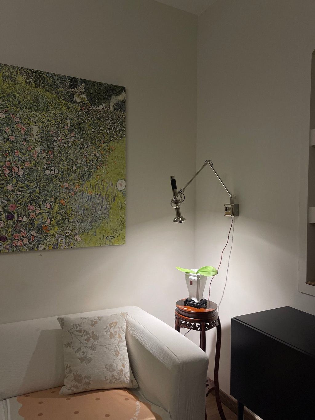 Precision Beam Wall Light, Hardwired Wall Sconce, detail 13