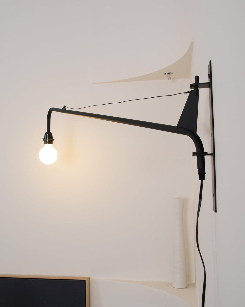 Prouve Petite Potence Wall Light, Plug-In Wall Sconce, detail 4