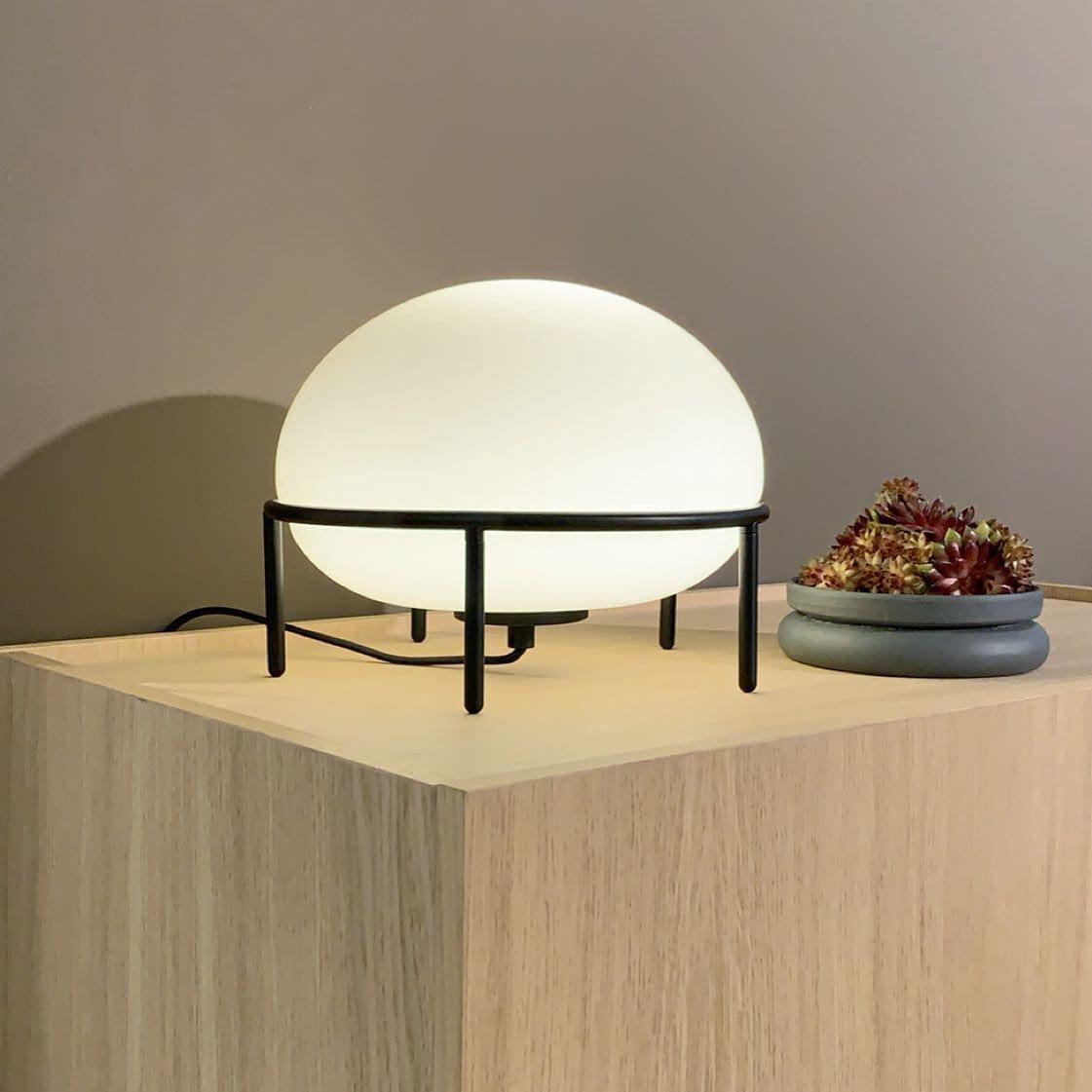 Pump Table Light, Bedside Table Lamp, detail 2
