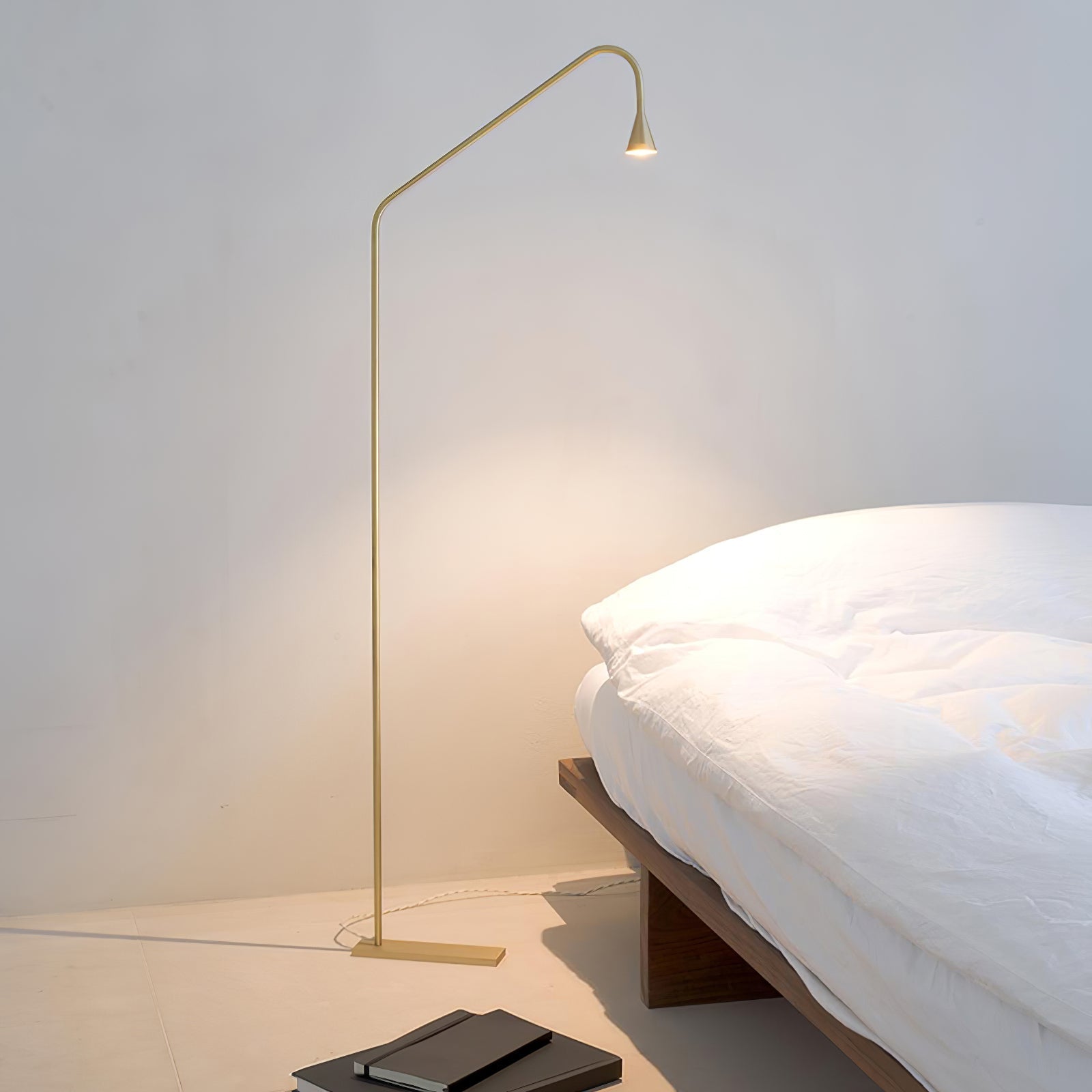 Pureform Floor Light, Floor Lamp, detail 2