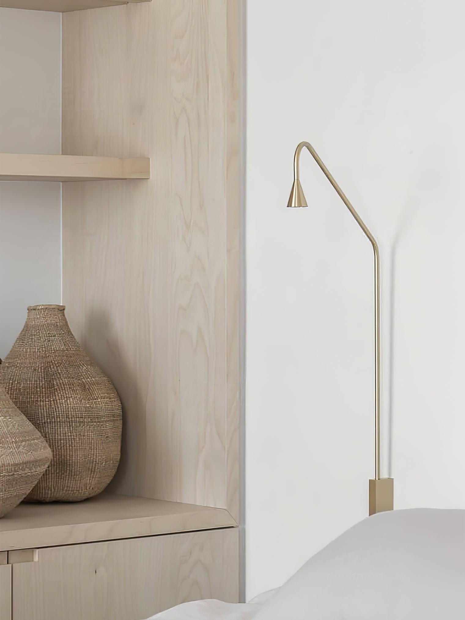 Pureform Wall Light, Plug-In Wall Sconce, detail 13